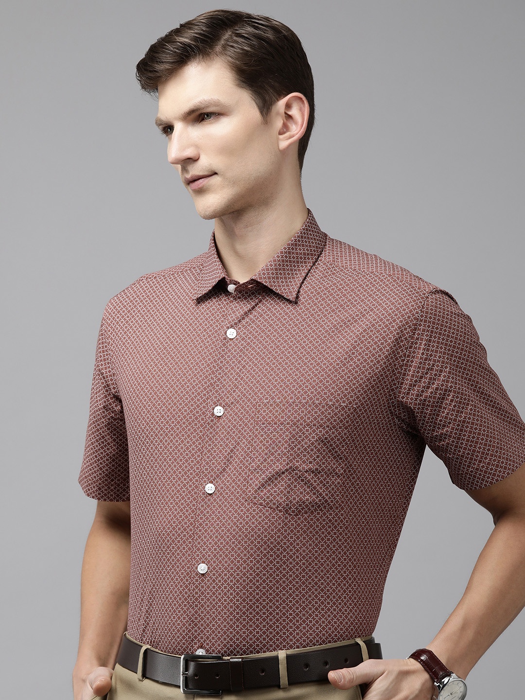 

Park Avenue Men Pure Cotton Printed Formal Shirt, Brown