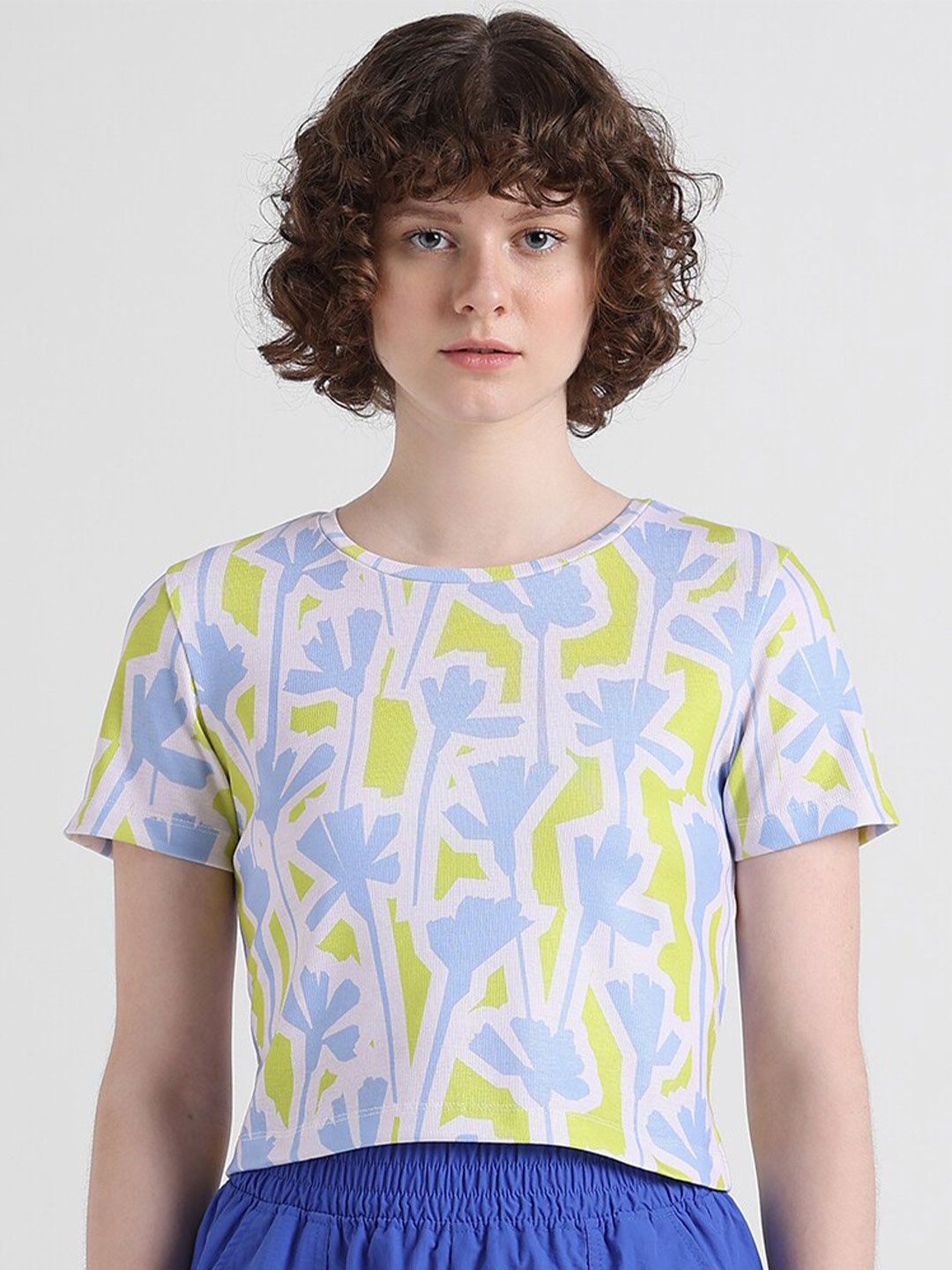 

ONLY Abstract Printed Round Neck Crop Pure Cotton T-shirt, Green