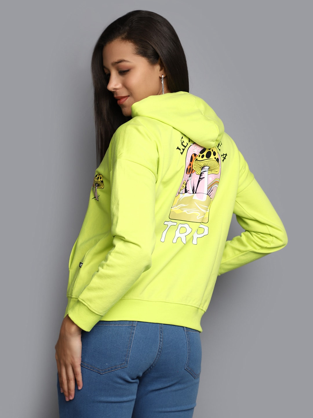 

V-Mart Graphic Printed Hooded Pullover, Green