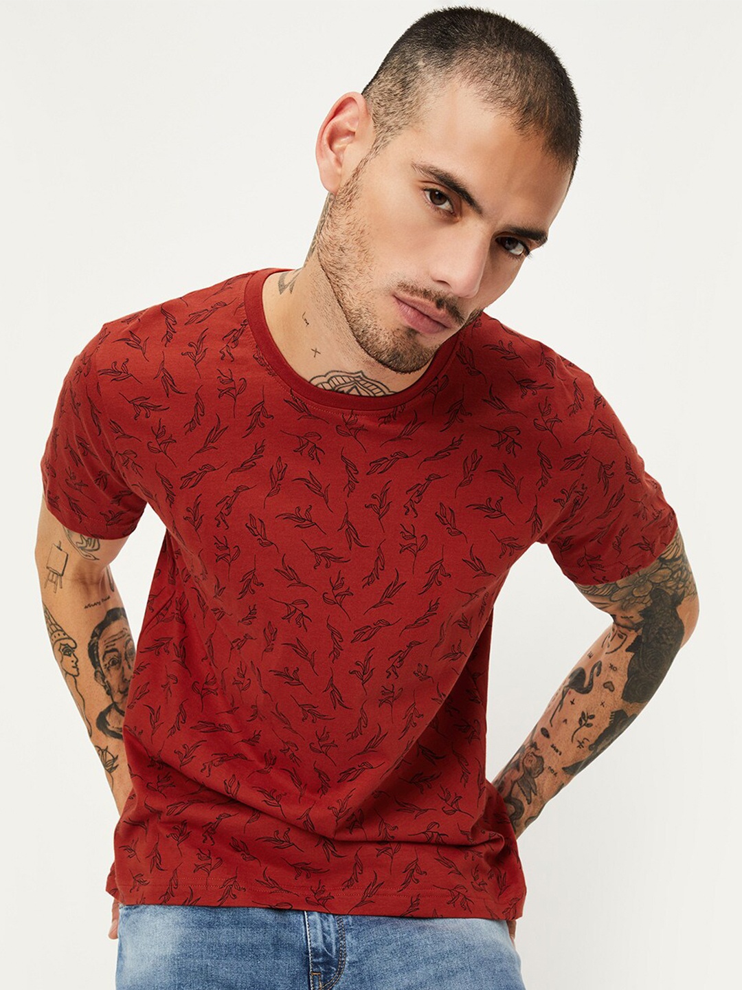 

max Conversational Printed Short Sleeves Round Neck Pure Cotton T-shirt, Red