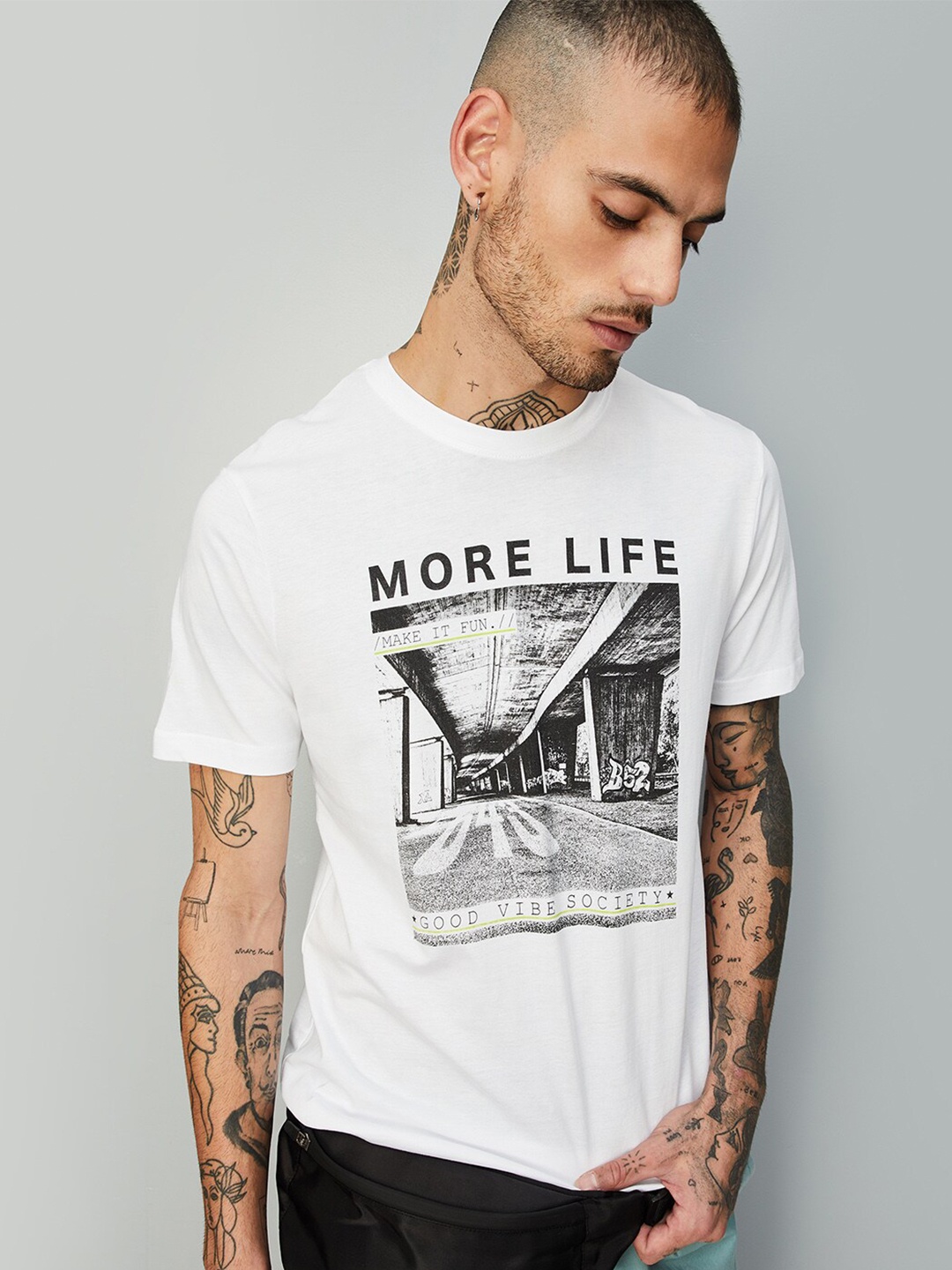 

max Graphic Printed Round Neck Pure Cotton T-shirt, White