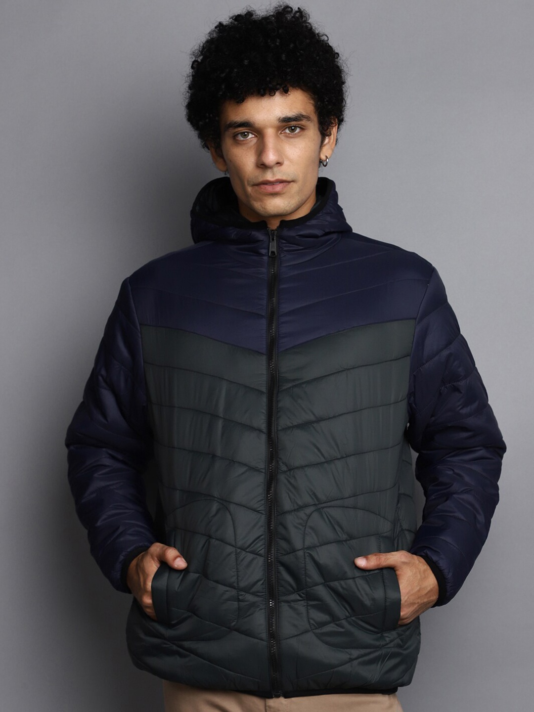

V-Mart Colourblocked Hooded Puffer Jacket, Green