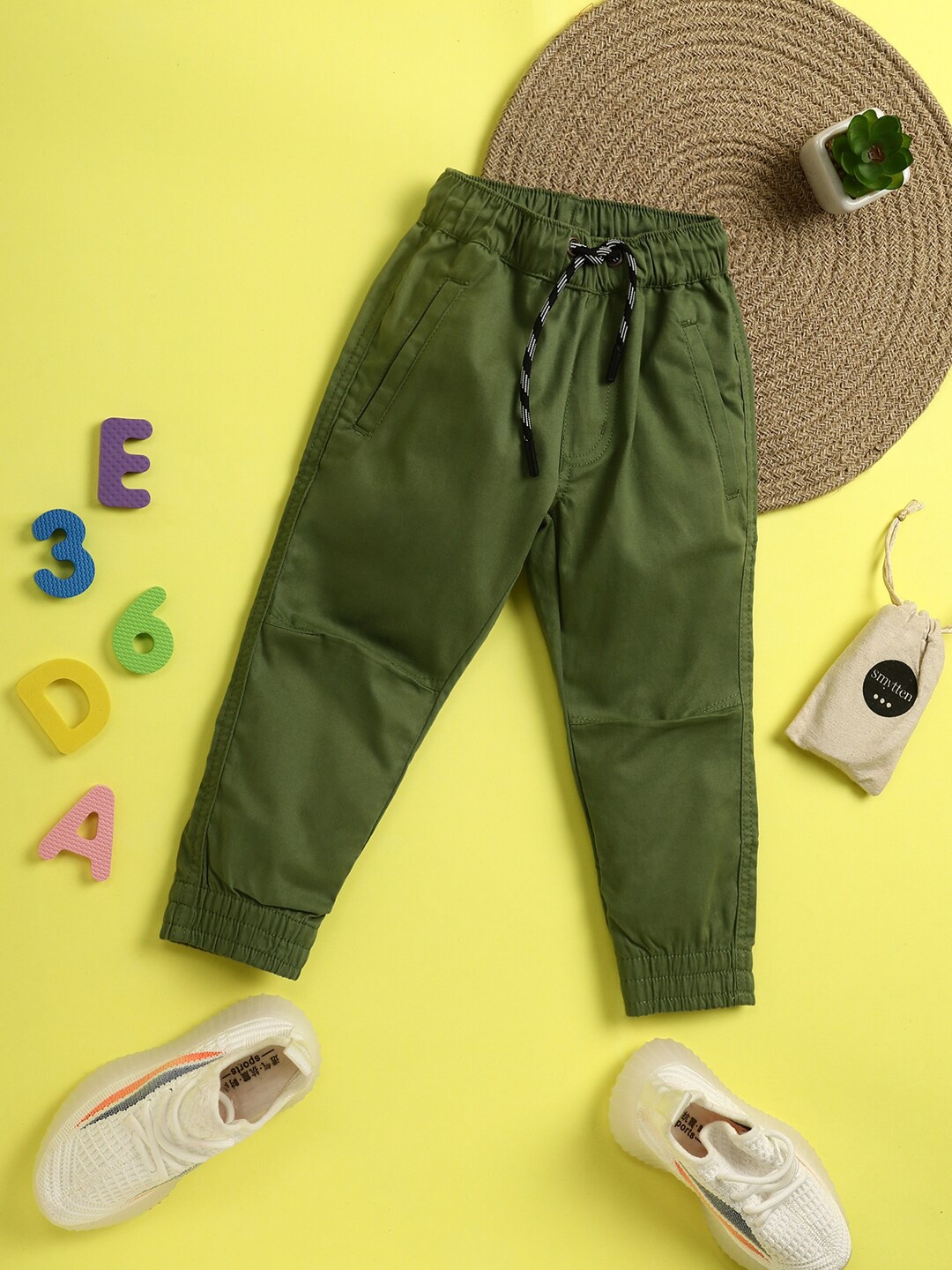 

V-Mart Boys Mid-Rise Cotton Joggers, Green