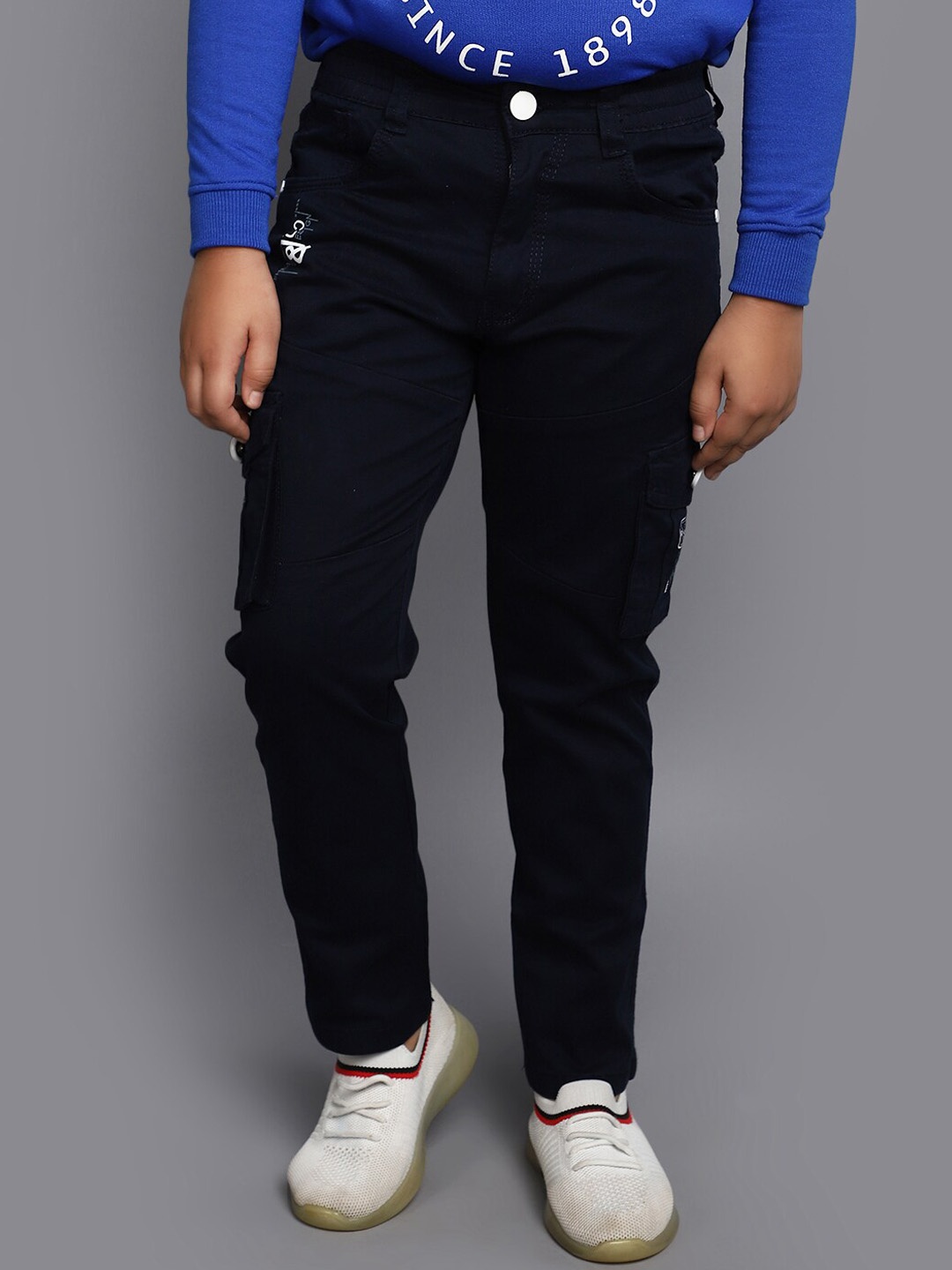 

V-Mart Boys Mid Rise Twill Cotton Cargo Trousers, Navy blue