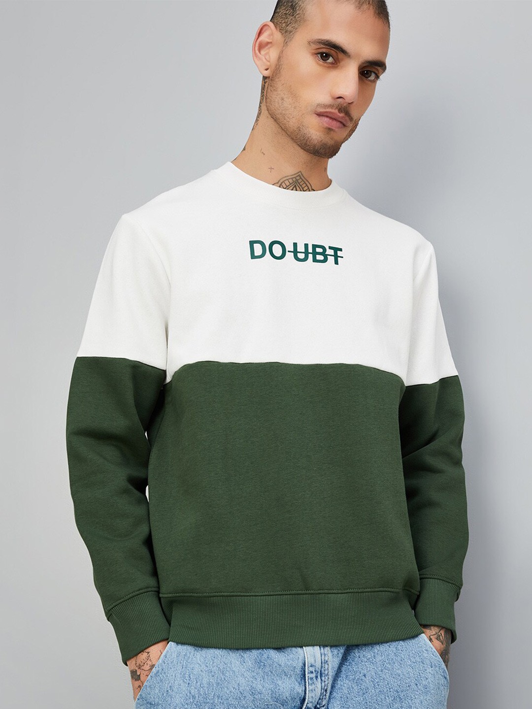 

max Colourblocked Round Neck Pullover Sweatshirt, Green
