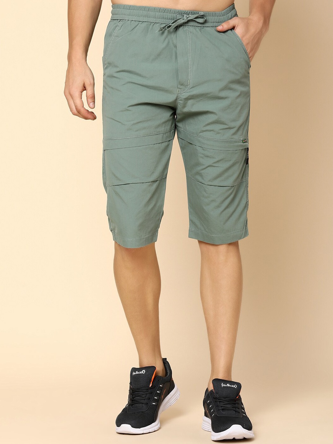 

V-Mart Men Mid-Rise Cotton Cargo Shorts, Green