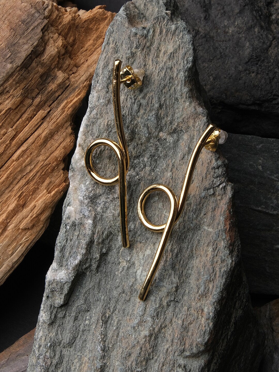 

XPNSV Gold-Plated Twisted Drop Earrings