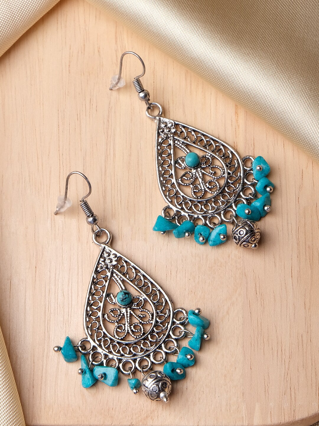 

XPNSV Silver-Plated Beaded Contemporary Drop Earrings