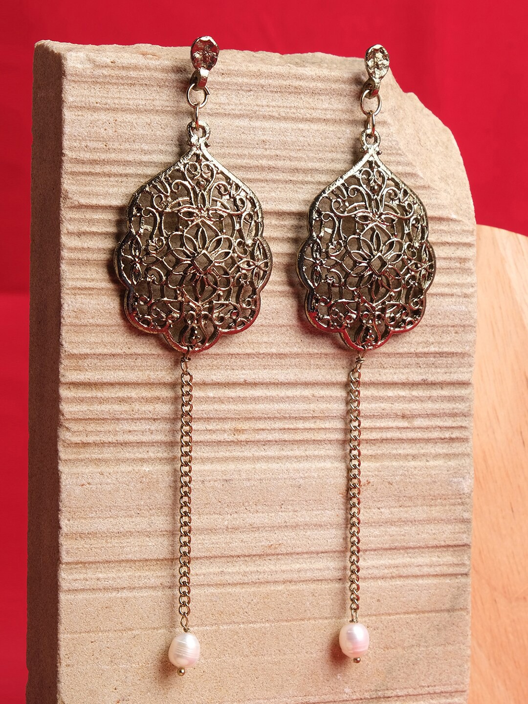

XPNSV Gold-Plated Contemporary Drop Earrings