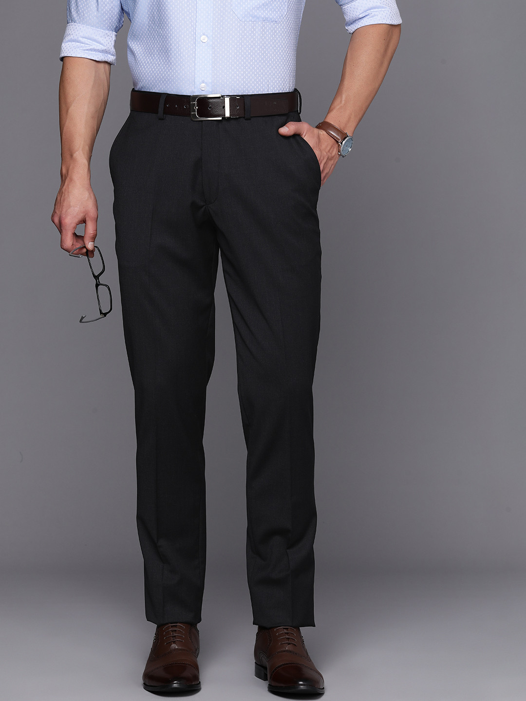

SUITLTD Men Smart Solid Slim Fit Formal Trousers, Charcoal