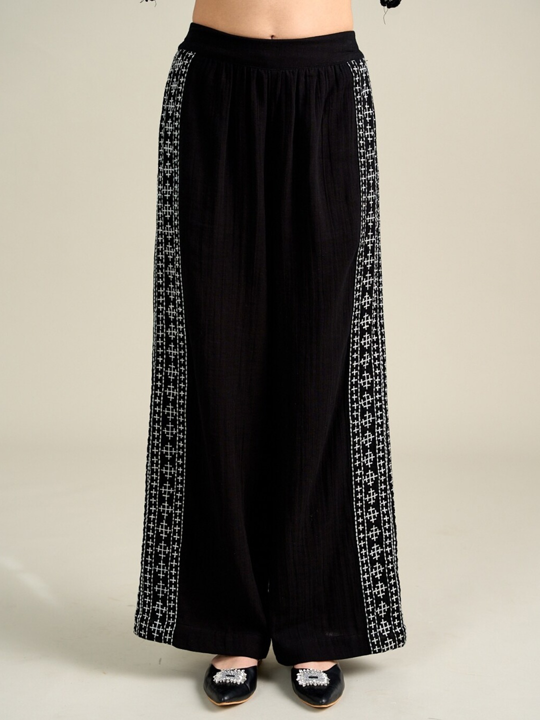 

Style Island Ethnic Motifs Printed Cotton Palazzo, Black