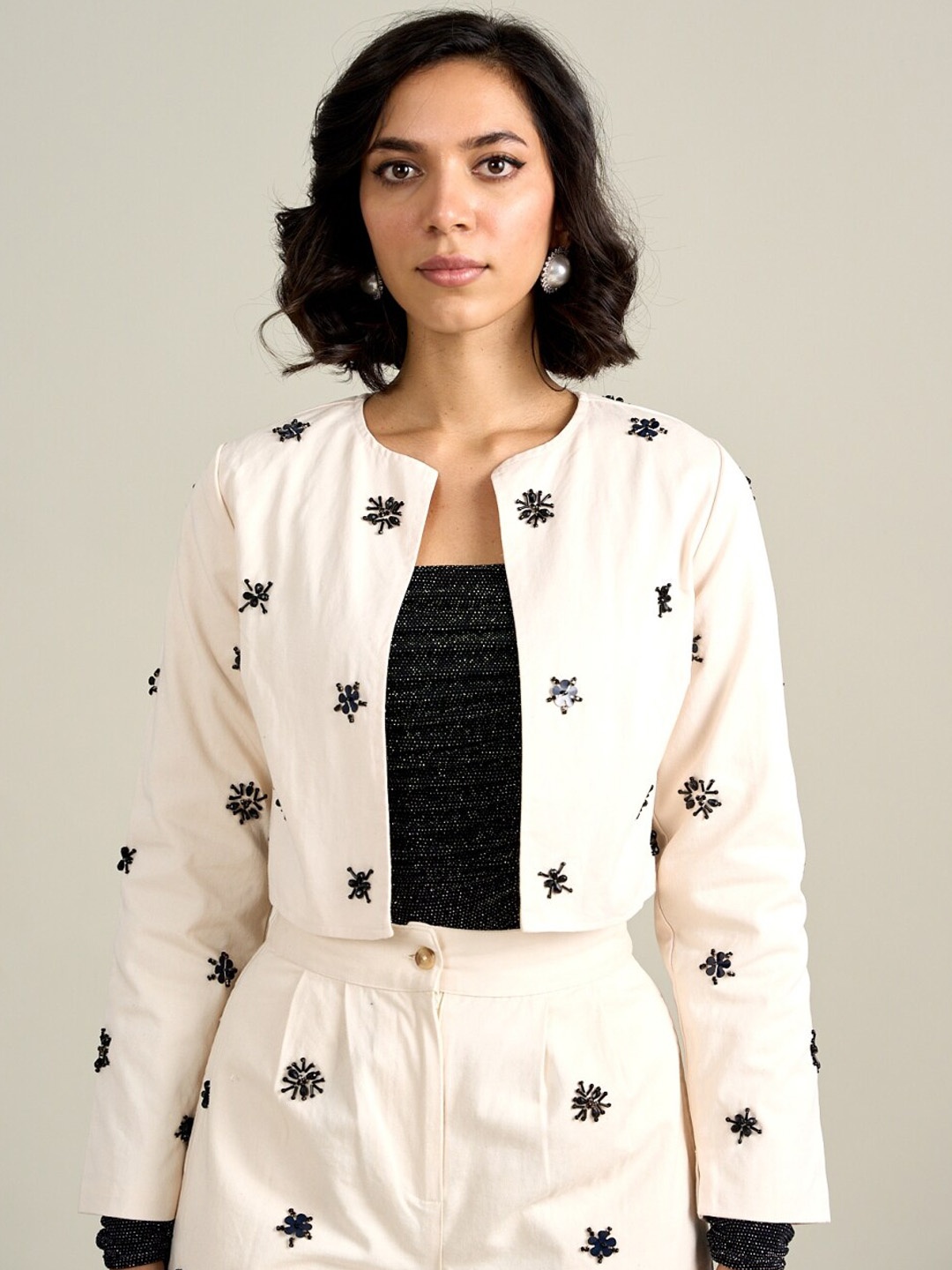 

Style Island Floral Embellished Cotton Ethnic Crop Tailored Jacket, White