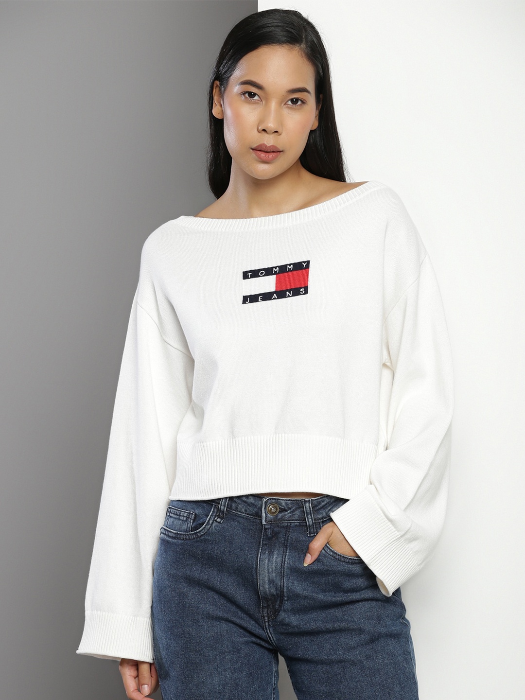 

Tommy Hilfiger Brand Logo Printed Cotton Pullover Sweater, White