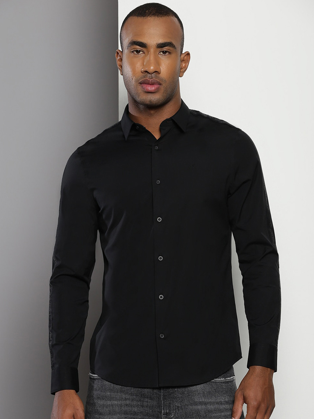 

Calvin Klein Jeans Spread Collar Slim Fit Casual Shirt, Black