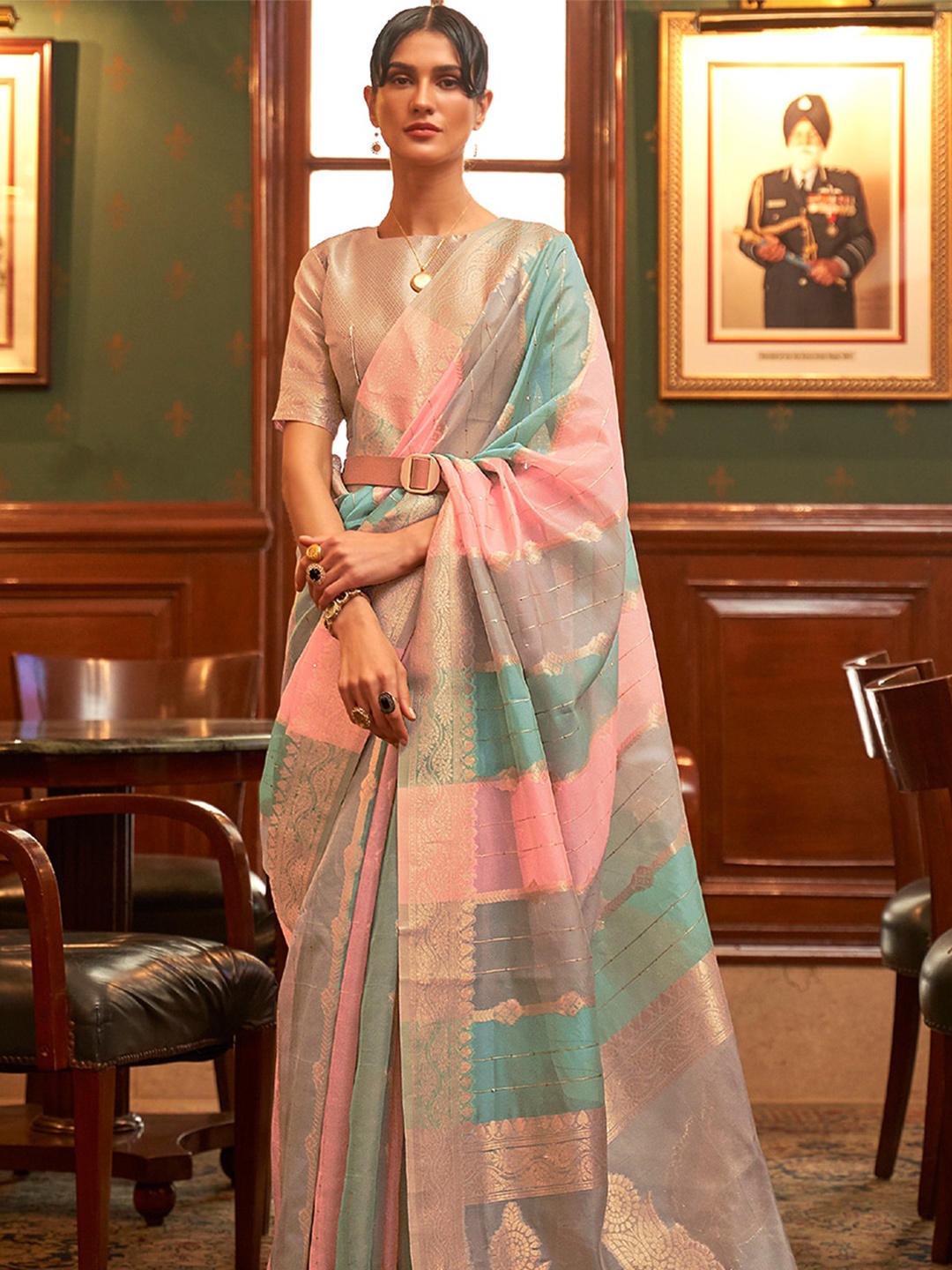 

DEVATITHI Woven Design Organza Saree, Pink