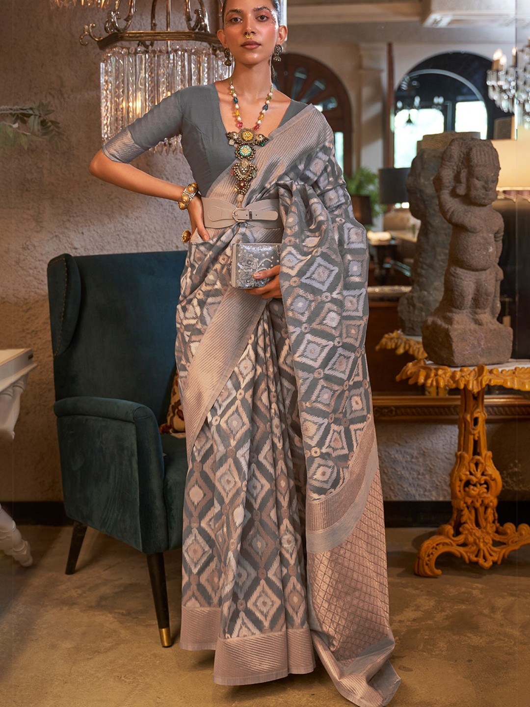 

DEVATITHI Ethnic Motifs Woven Design Zari Saree, Grey
