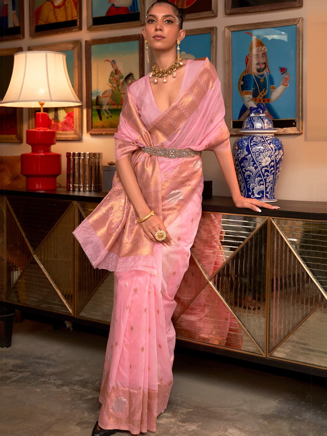 

DEVATITHI Ethnic Motifs Woven Design Organza Saree, Pink