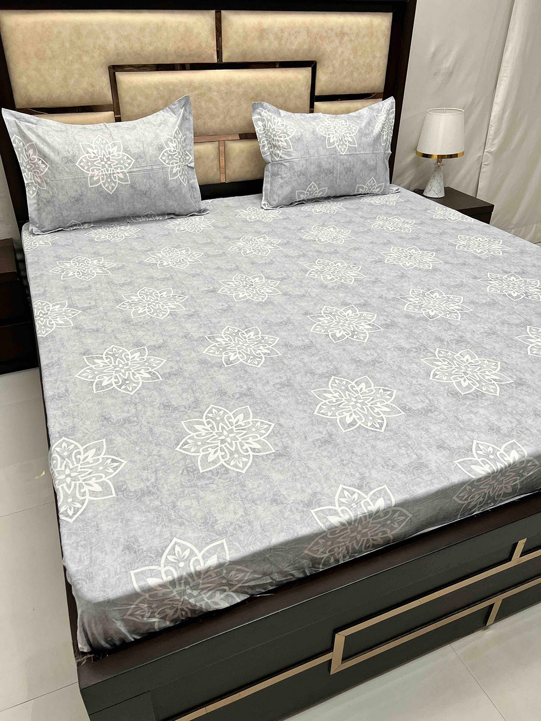 Pure Decor Sapphire Grey Floral Cotton 260 TC Fitted King Bedsheet with 2 Pillow Covers