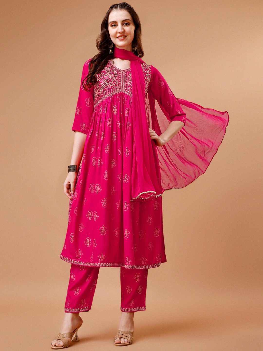 

Berrylicious Floral Printed Thread Work Empire Kurta With Trouser & Dupatta, Pink