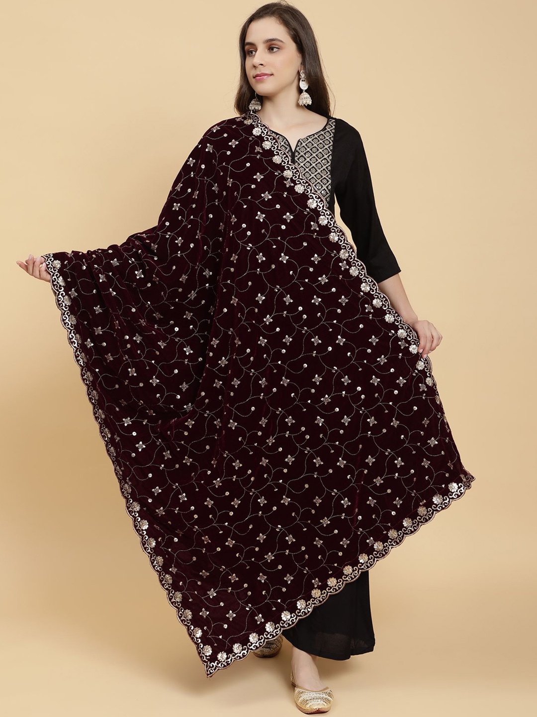 

Moda Chales Floral Embroidered Sequinned Dupatta, Burgundy