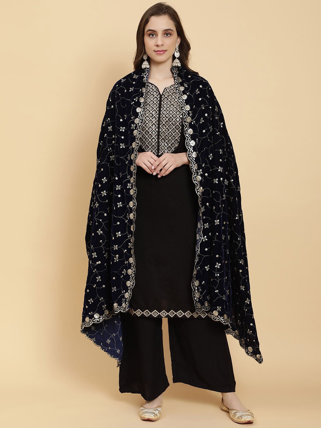 

Moda Chales Embroidered Velvet Dupatta, Navy blue