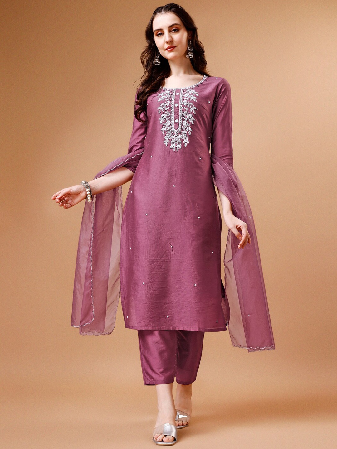 

Berrylicious Floral Embroidered Beads & Stones Chanderi Silk Kurta With Trouser & Dupatta, Lavender