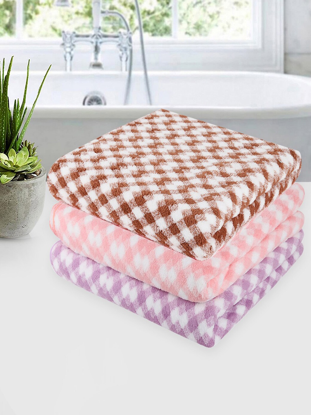 

ROMEE Pink & Lavender 3 Pieces Printed 350 GSM Super Soft Microfiber Bath Towels