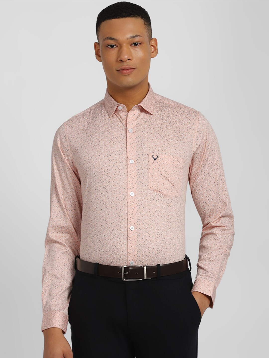 

Allen Solly Slim Fit Floral Printed Spread Collar Pure Cotton Formal Shirt, Peach