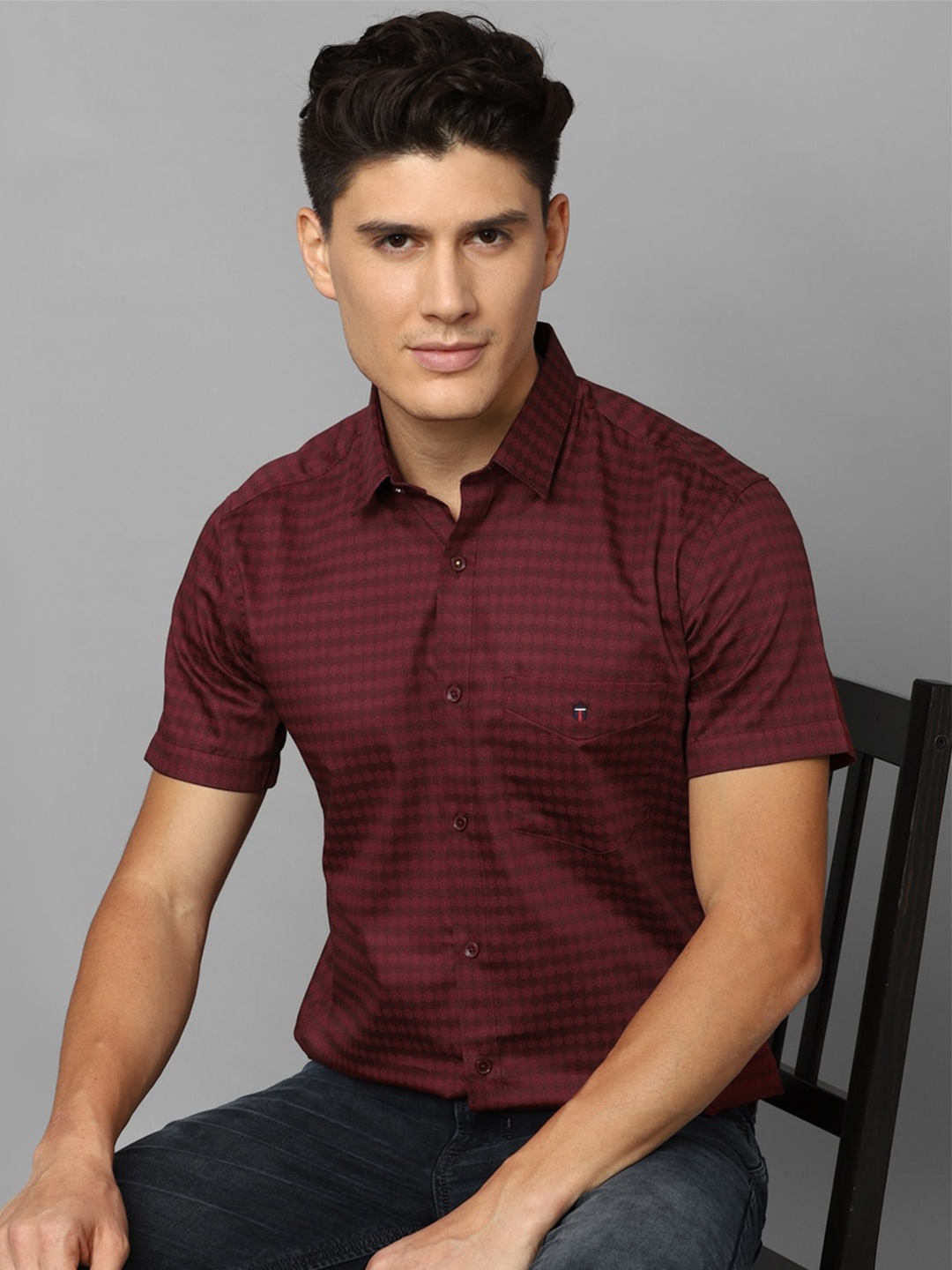 

Louis Philippe Sport Slim Fit Ethnic Motifs Printed Pure Cotton Casual Shirt, Maroon