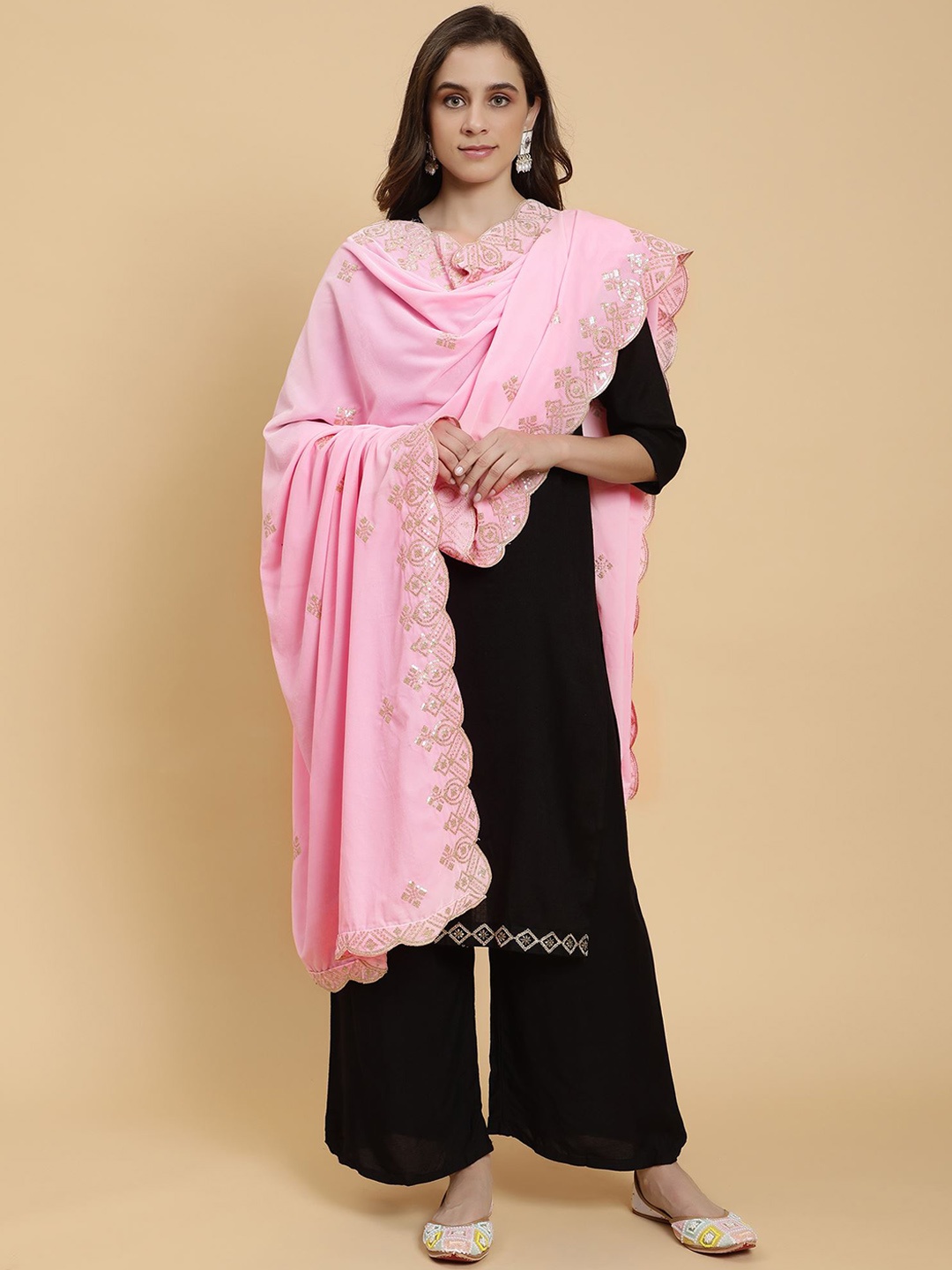 

Moda Chales Pink Embroidered Velvet Dupatta with Sequinned