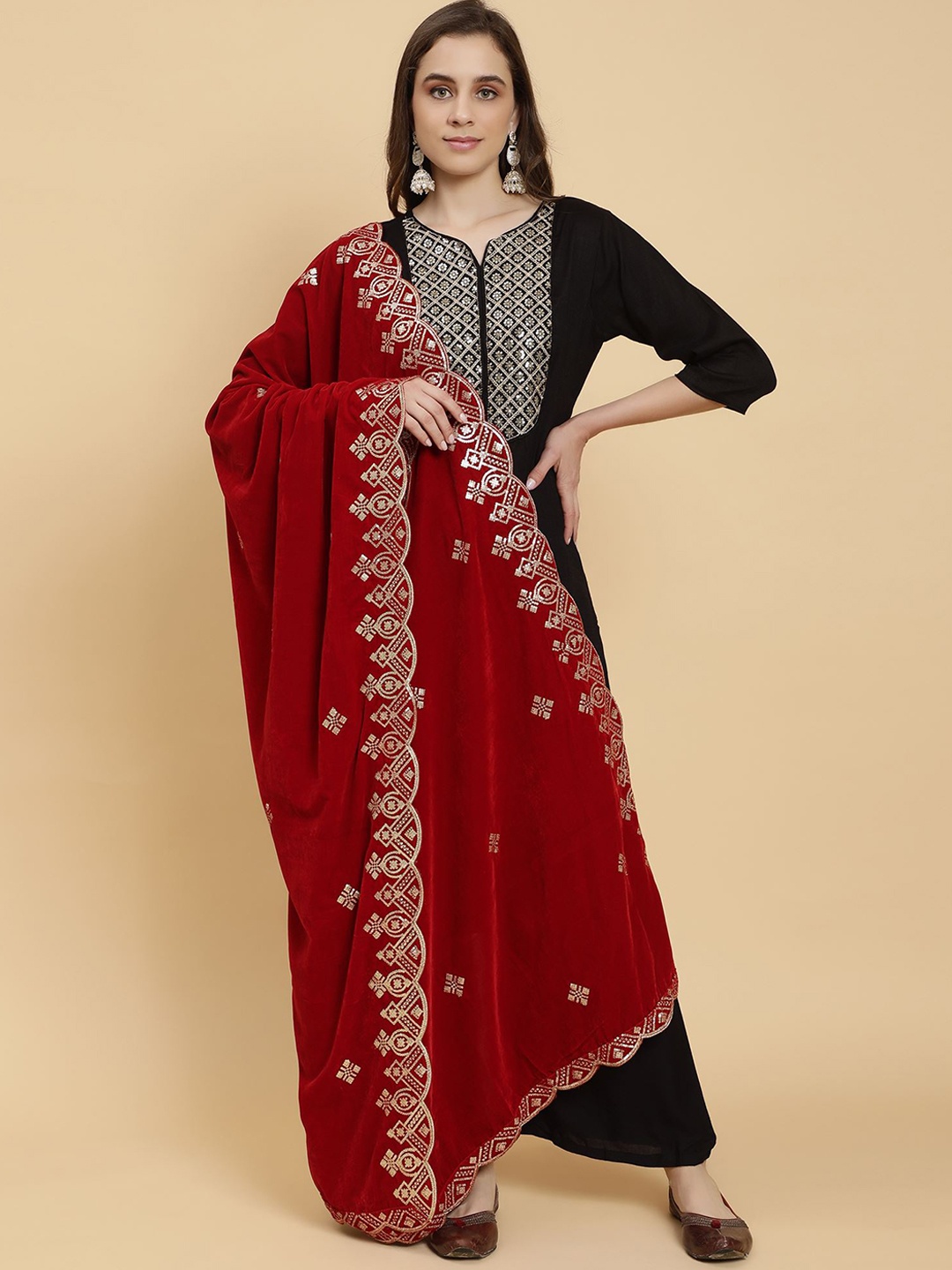

Moda Chales Geometric Embroidered Sequinned Dupatta, Red
