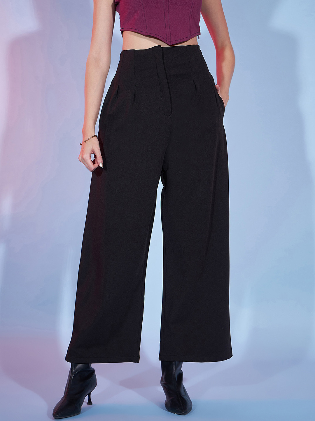 

DressBerry Women Black Loose Fit High-Rise Easy Wash Pleated Trouser