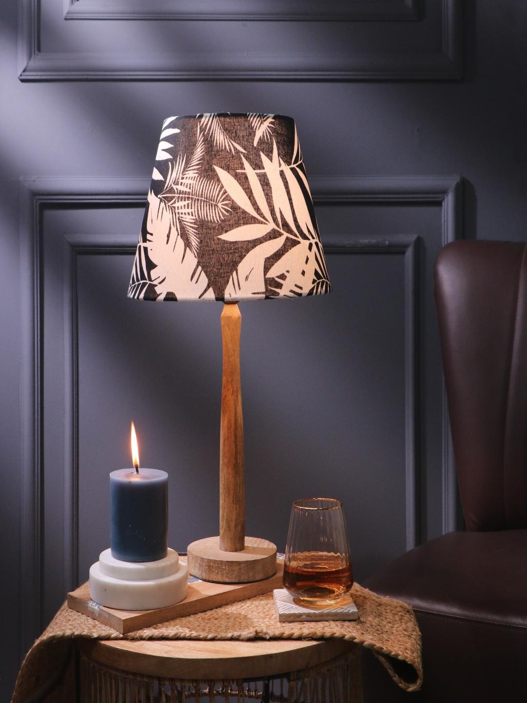 The Decor Mart Black & White Wooden Pillar Lamp With Tropical Shade