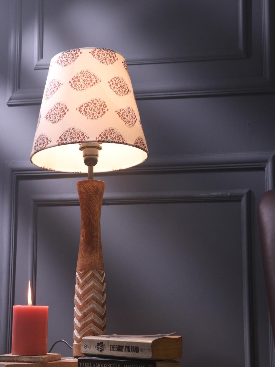 

The Decor Mart White Printed Frustum Shaped Table Lamp