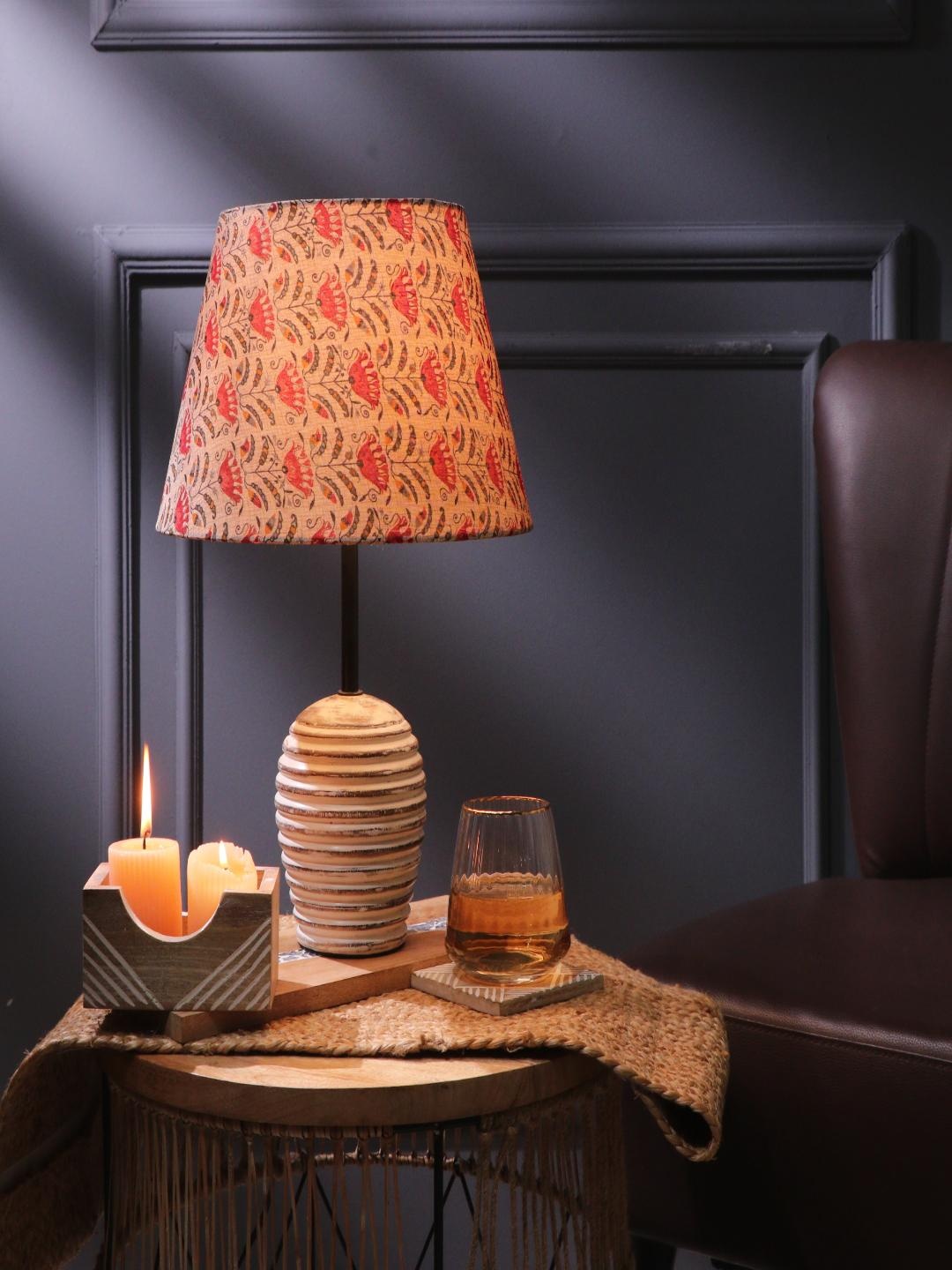 

The Decor Mart Beige & White Distressed Traditional Floral Shade Bedside Table Lamp