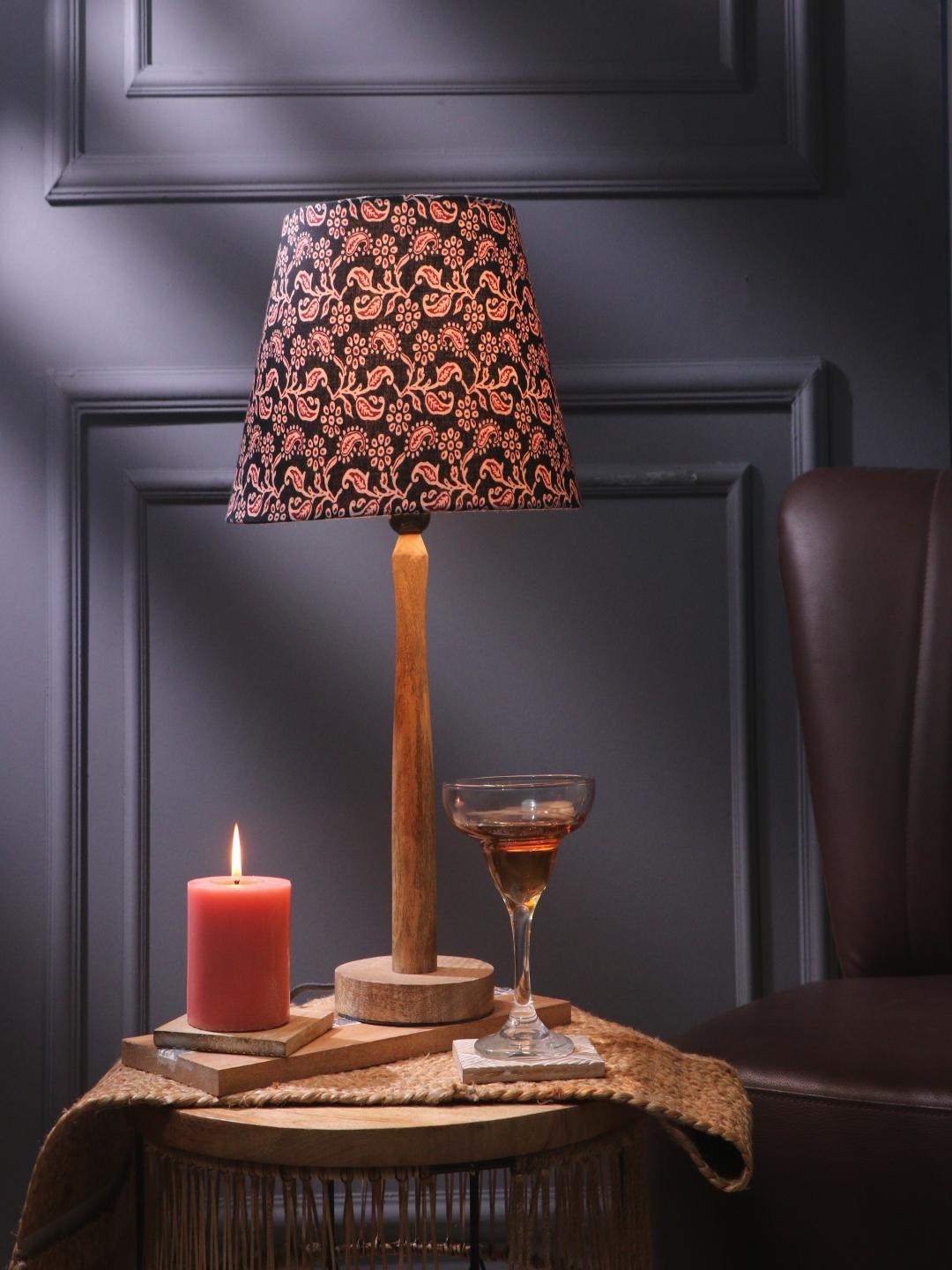 The Decor Mart Black & White Printed Frustum Table Lamp