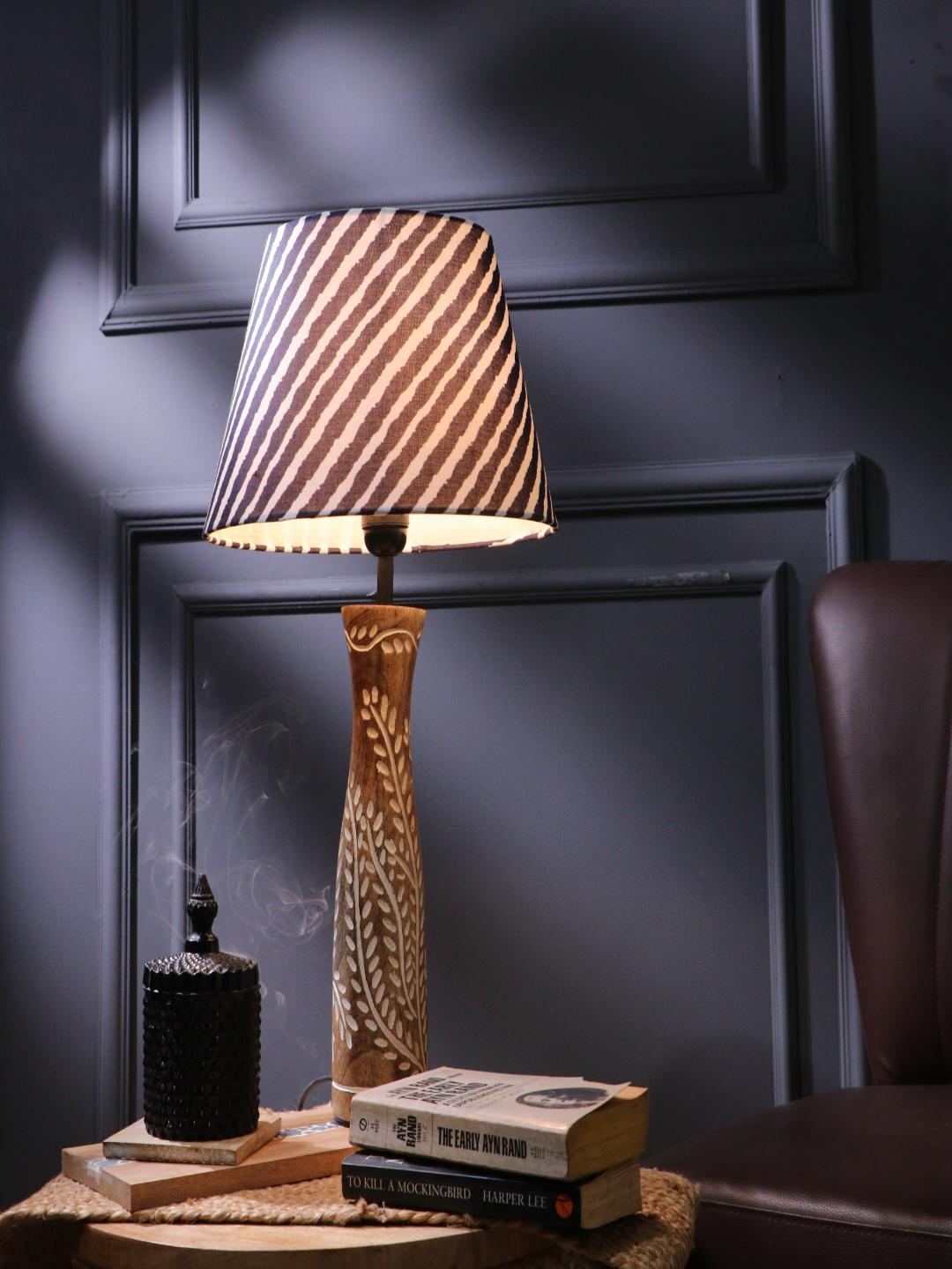 

The Decor Mart White Blue Striped Leaf Embossed Frustum Wooden Shade Table Lamp