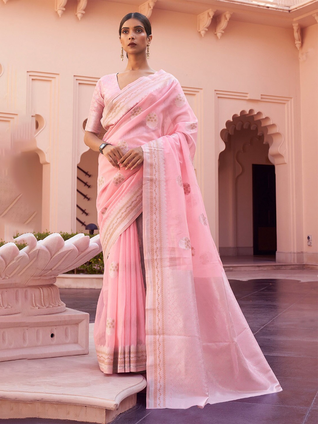 

DEVATITHI Pink Linen Blend Saree