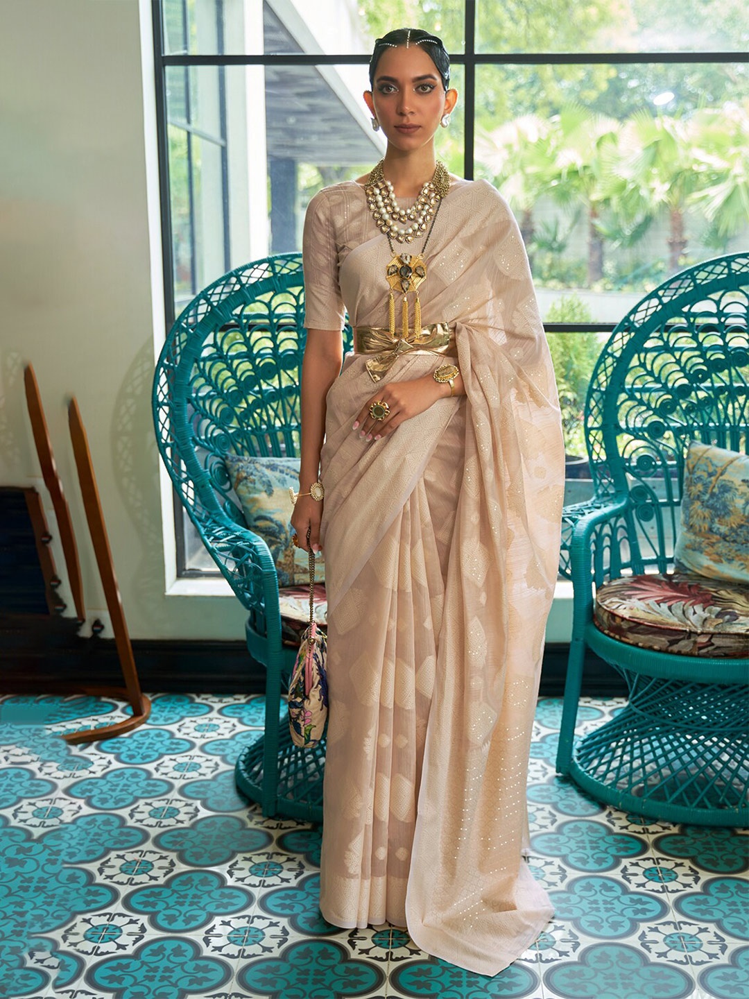 

DEVATITHI Ethnic Motifs Woven Design Zari Saree, Yellow