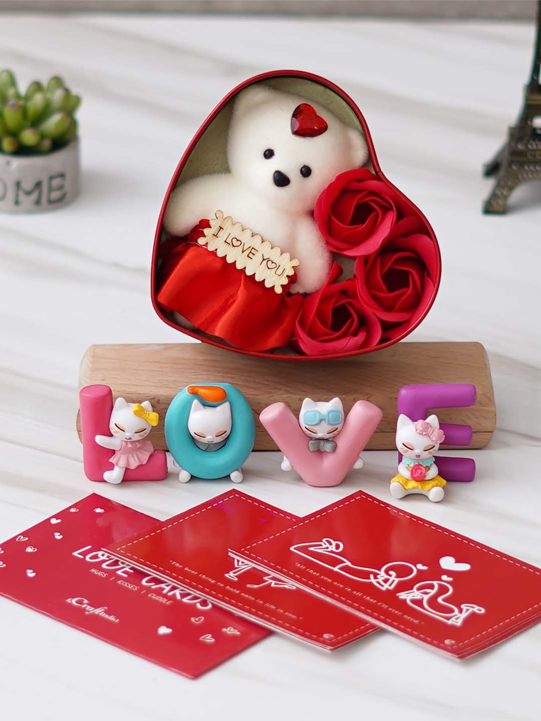 

eCraftIndia Red & White 10 Pieces Valentine Gift Set Box