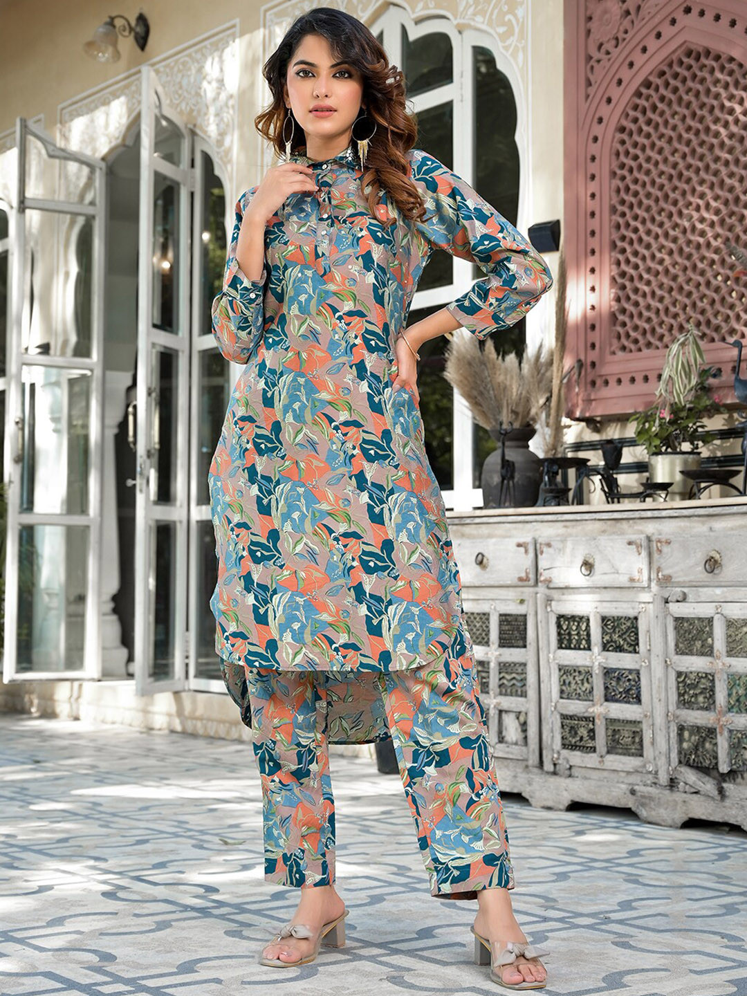 

Yufta Floral Printed Shirt Collar Tunic With Trouser, Green