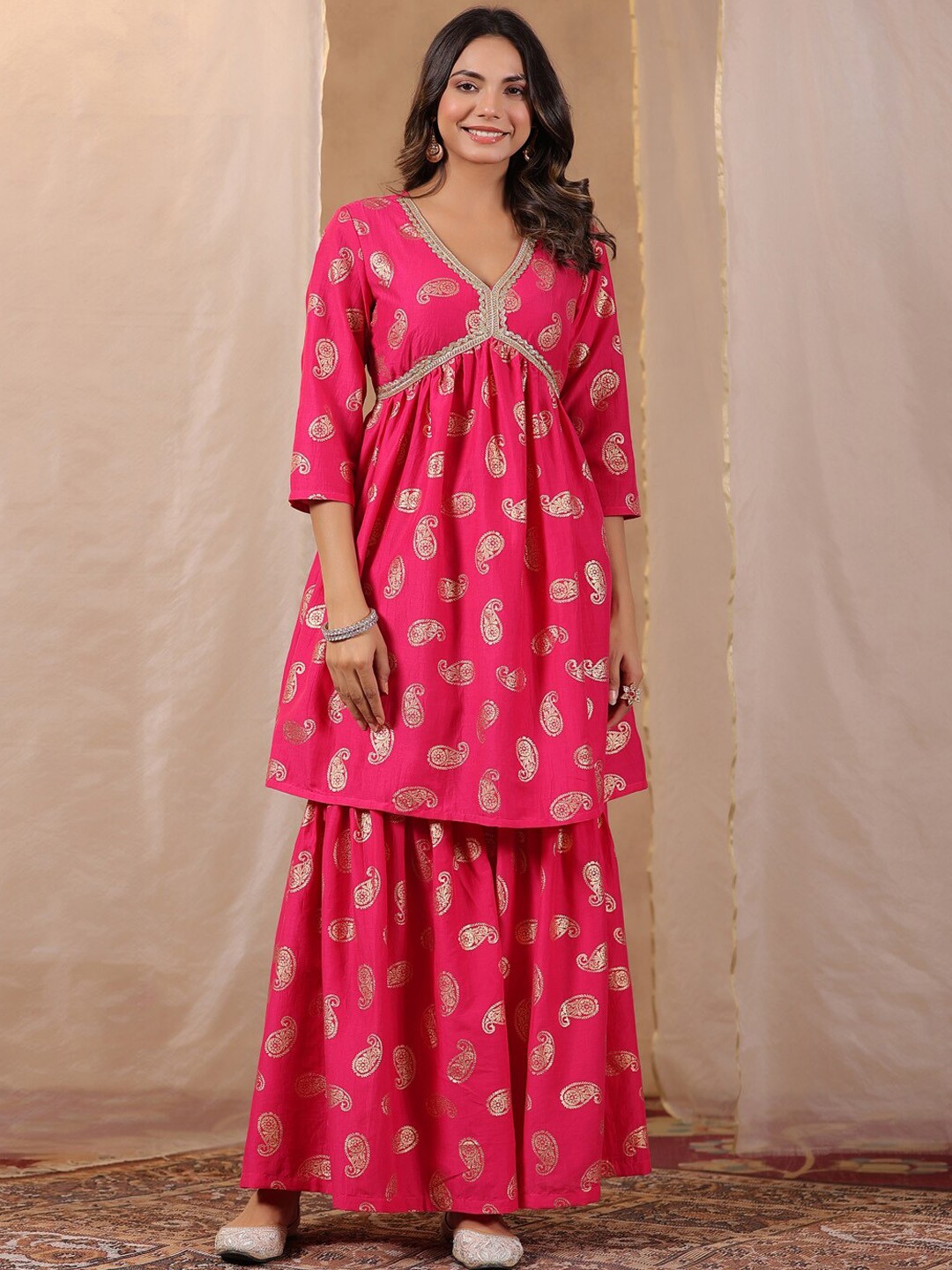 

Sangria Pink Paisley Printed Empire Zari Kurta With Sharara