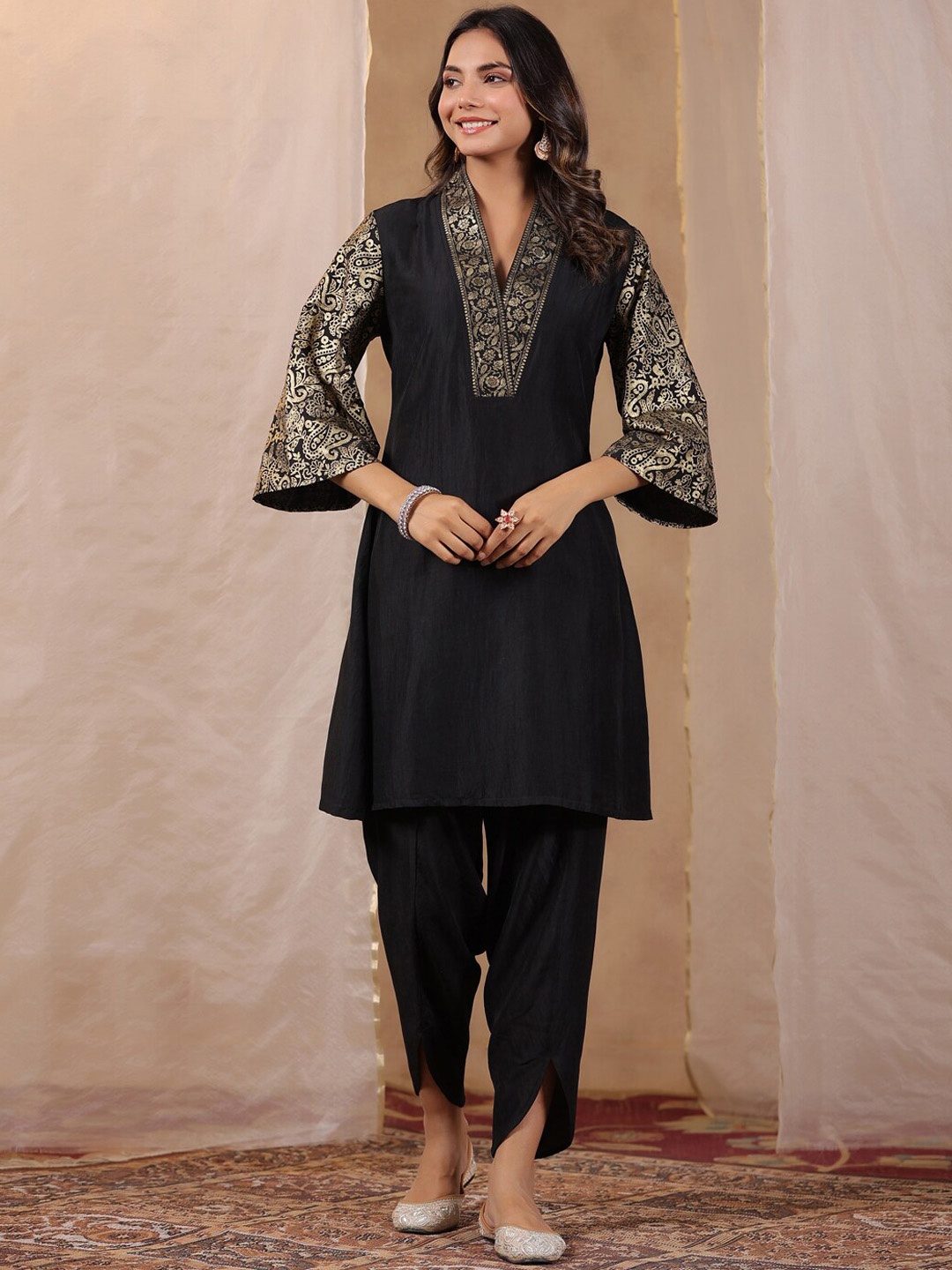 

Sangria Black V-Neck Flared Sleeves Zari Kurta With Dhoti Pants