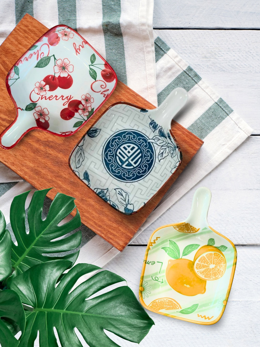 

YELONA Blue & White 6 Pieces Floral Printed Glossy Dip Plates