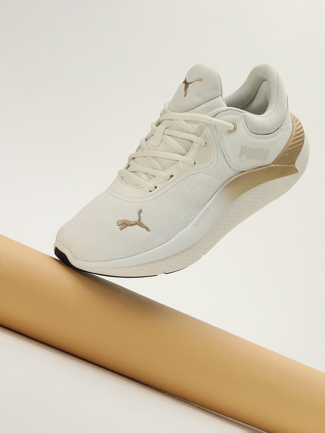 

Puma Women Softride Pro Molten Metal Running Shoes, Off white