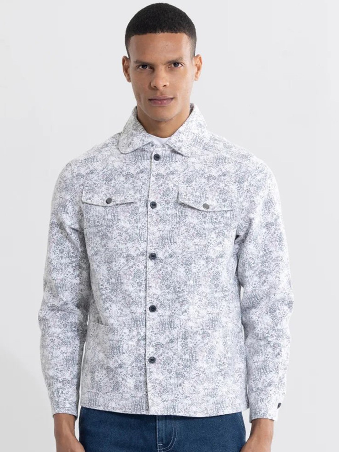 

Snitch Grey Floral Printed Spread Collar Pure Cotton Shacket