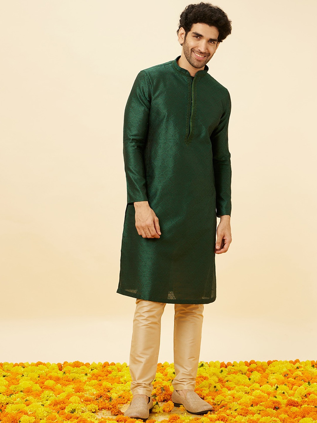 

Manyavar Geometric Self Design Mandarin Collar Straight Kurta with Pyjamas, Green