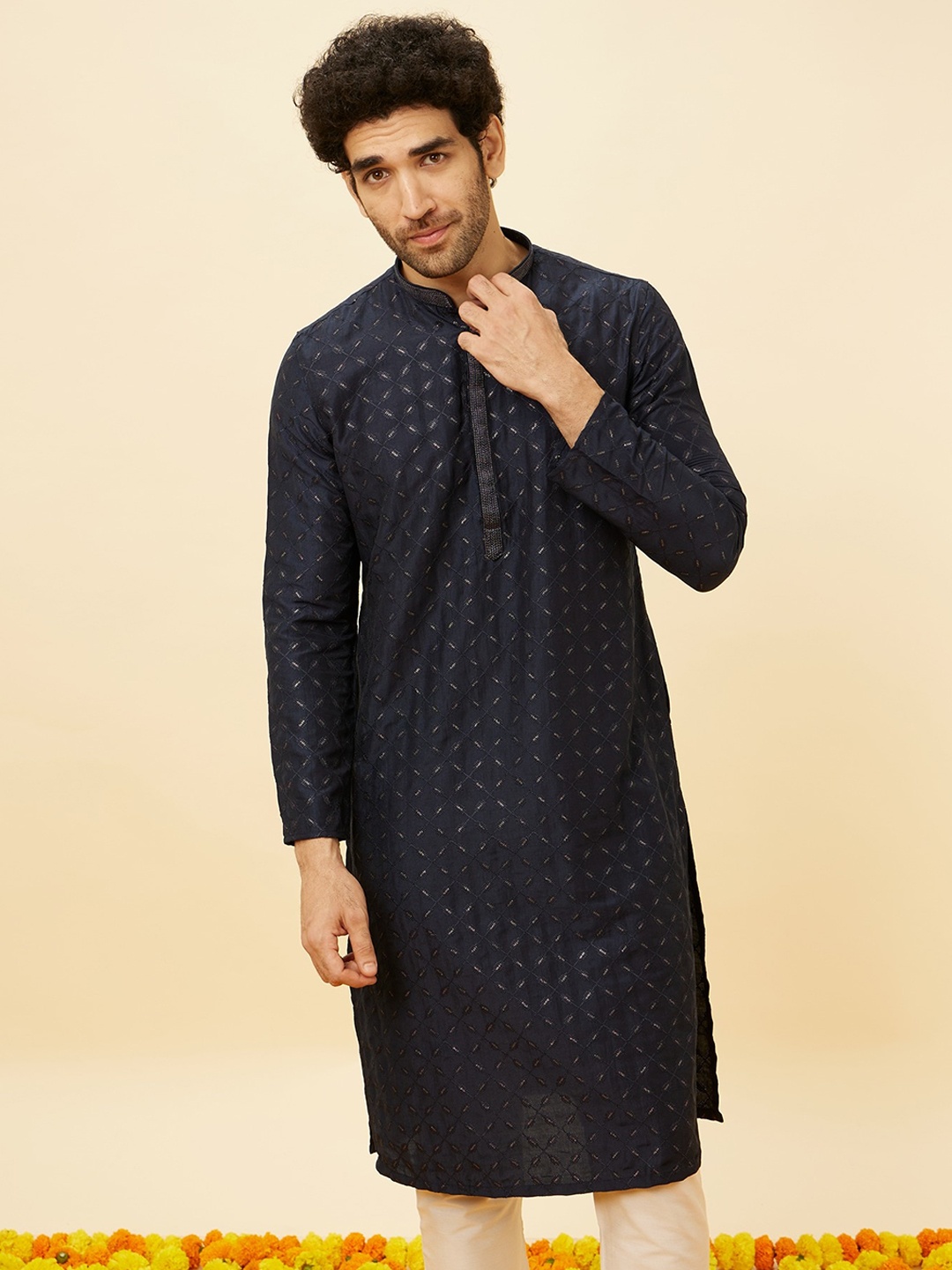 

Manyavar Sequinned Embroidered Regular Kurta With Pyjamas, Navy blue