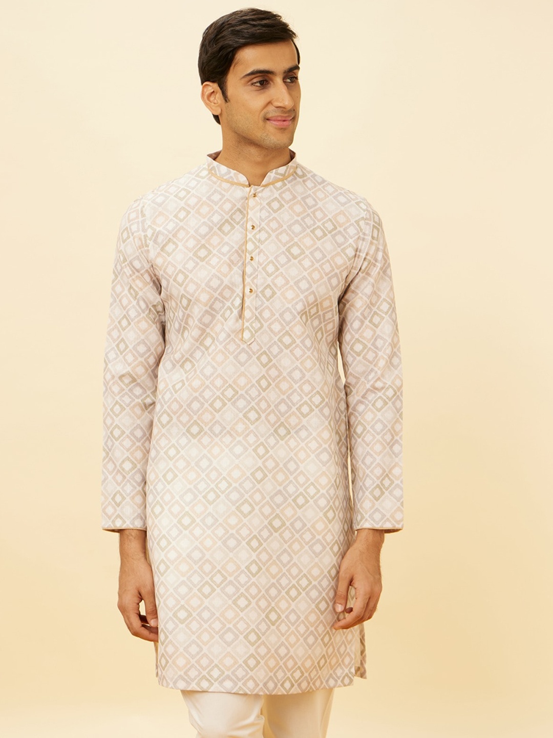 

Manyavar Geometric Printed Regular Kurta With Pyjamas, Cream