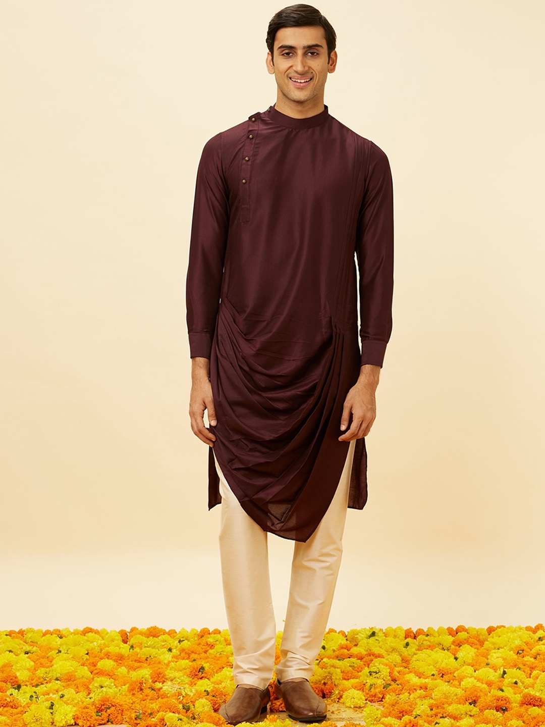 

Manyavar Band Collar Pleated Regular Kurta With Pyjamas, Burgundy
